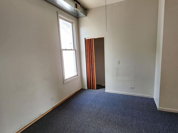 5th image of 7316 S Saint Lawrence Ave APT 2R
