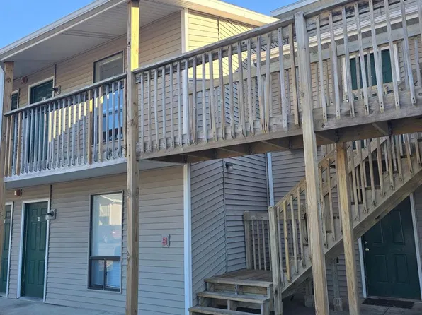 858 Highway D APT 1, Osage Beach, MO 65065