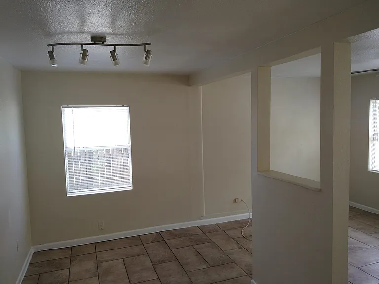 8010 N 12th St — Photo 20