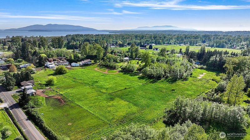 2nd image of 4167 Jones Lane
