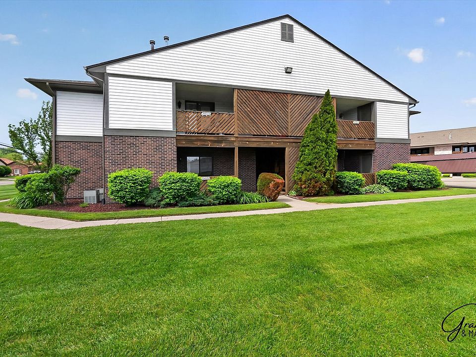 1st image of 34632 Mercer Ln