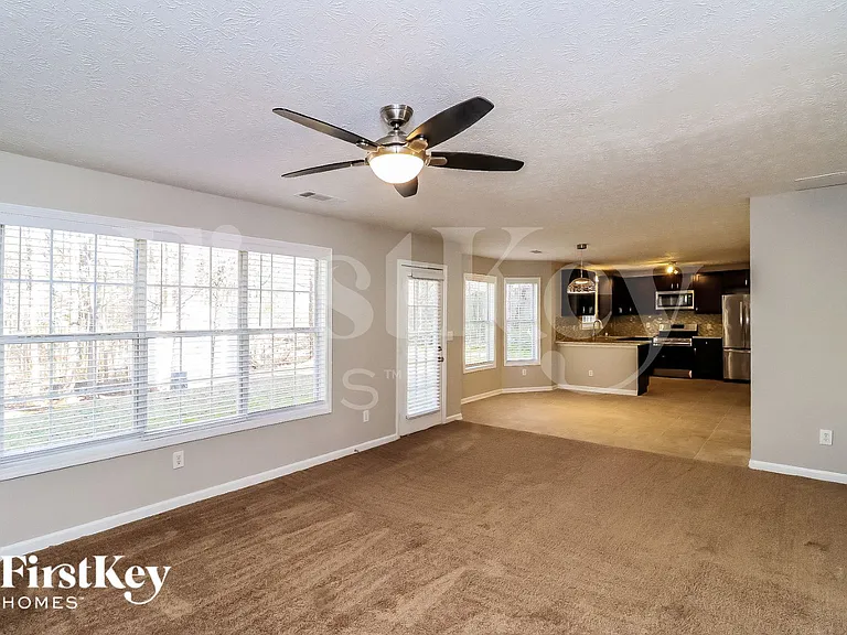 640 Alcovy Springs Dr — Photo 3