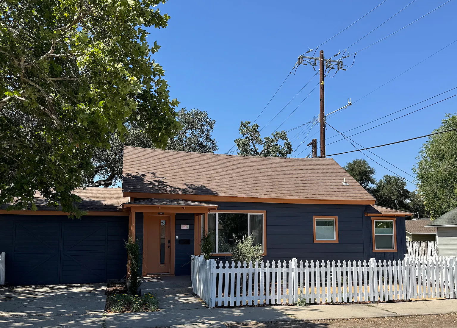 2 bed, 736 sqft, $3,000 — Photo 1
