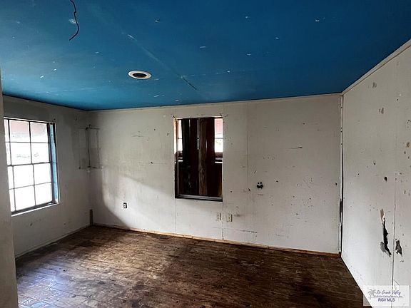 3rd image of 101 E Buchanan Ave
