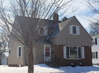 205 W 7th St, Morris, MN 56267