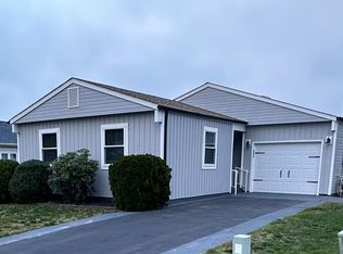 20 Redhook Bay Dr, Toms River, NJ 08757