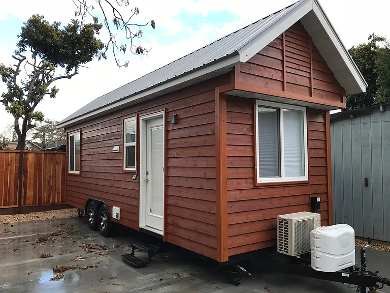 1574 Ford Ave — Photo 12