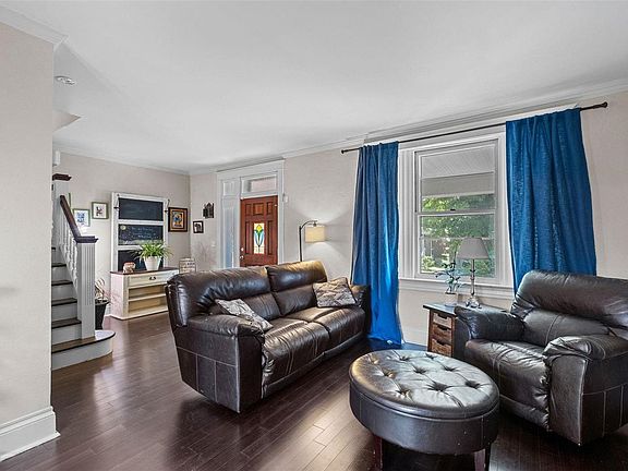 2nd image of 3525 Kingsland Ct