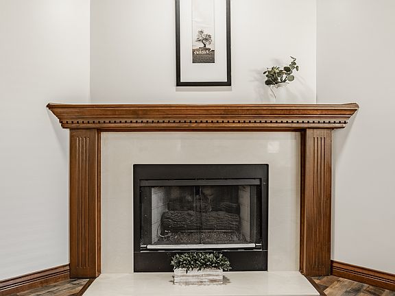 3rd image of 9037 Pinecreek Way