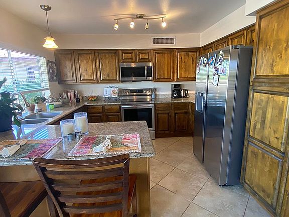 Open Kitchen + Bar