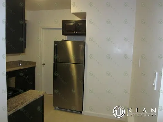 Rented by Kian Realty | media 18