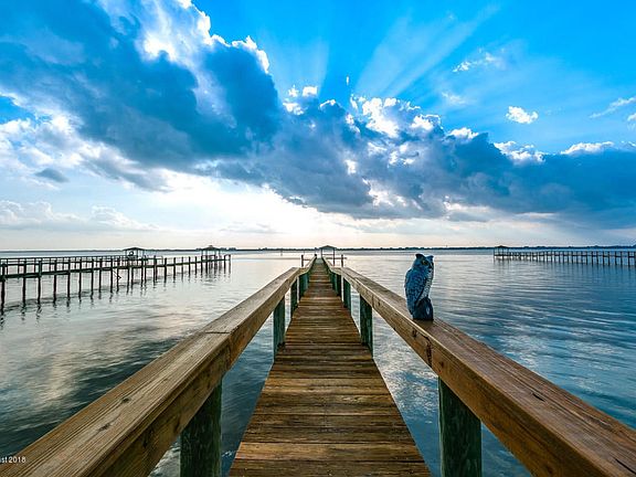 4th image of 313 Sanibel Way