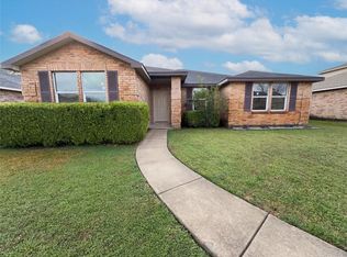 1006 Blackberry Trl, Lancaster, TX 75134