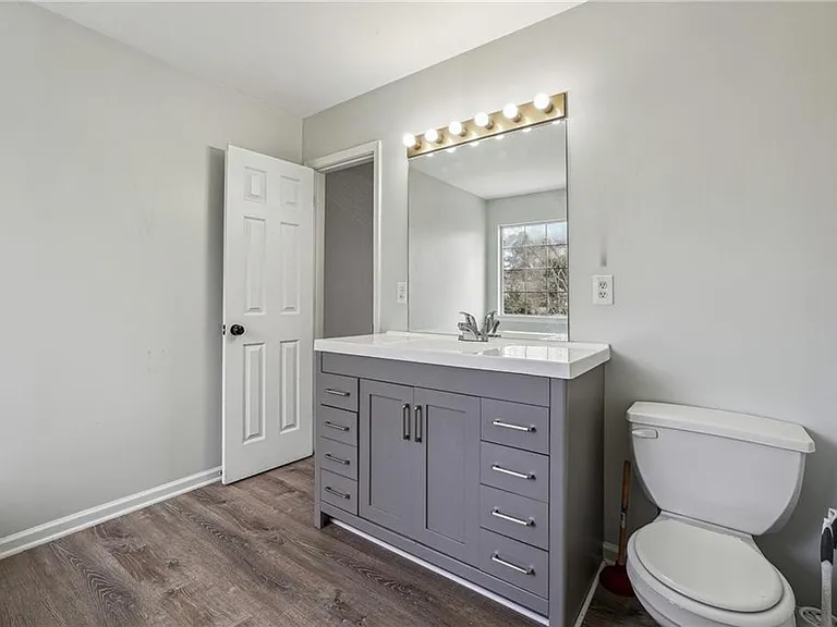 2205 Dresden Grn NW — Photo 22