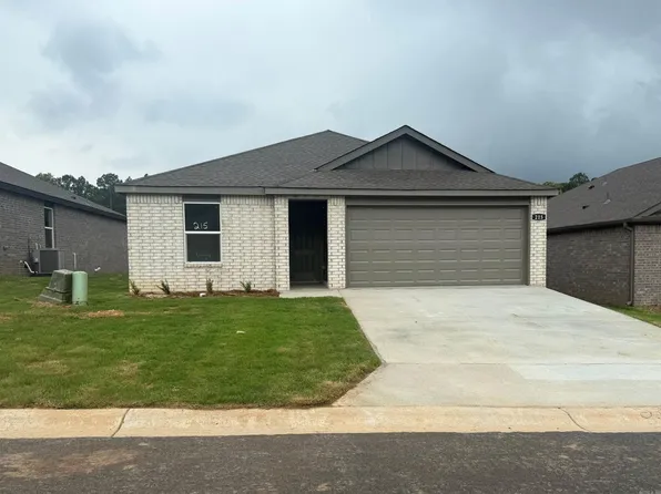 215 Stone Canyon Dr, Maumelle, AR 72113