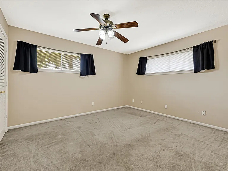 3816 Newton Dr — Photo 16