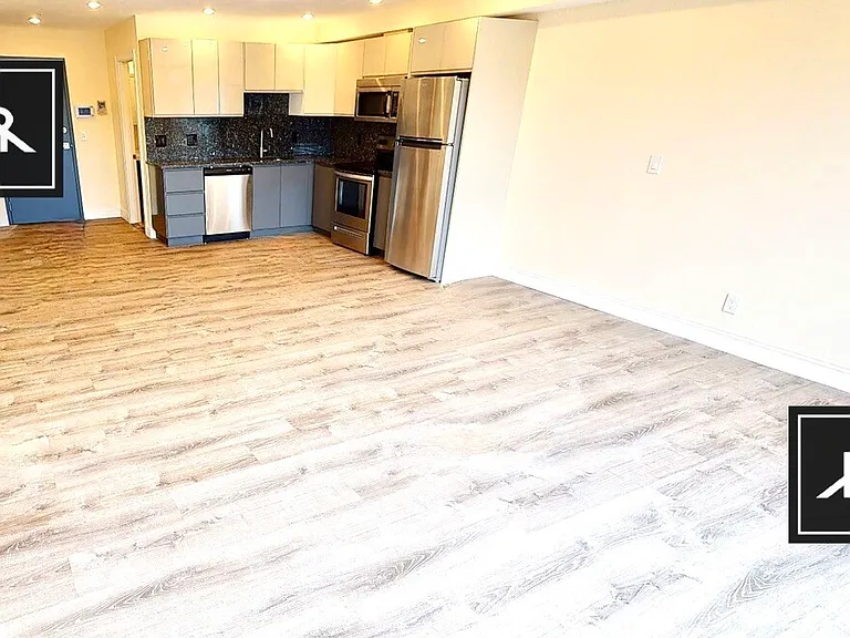 1028 Commonwealth Ave #404 — Photo 4