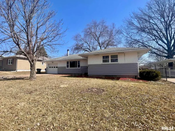 2037 N Ohio Ave, Davenport, IA 52804