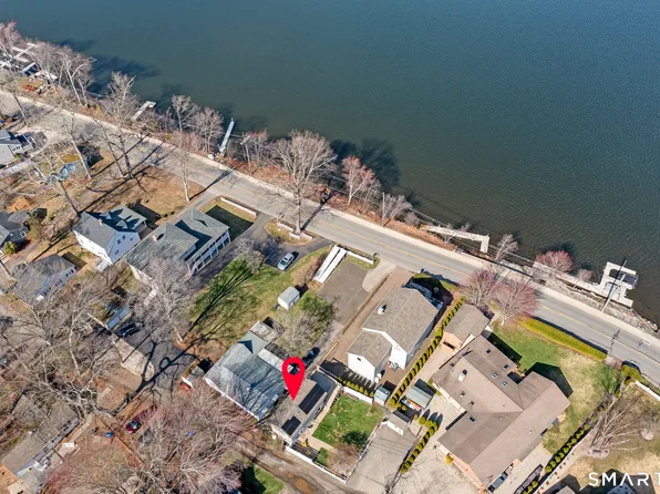 7 West Avenue, East Hampton, CT 06424