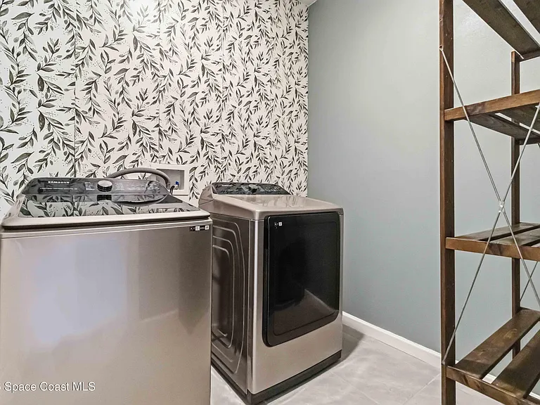 5349 Waterfall Pl — Photo 16
