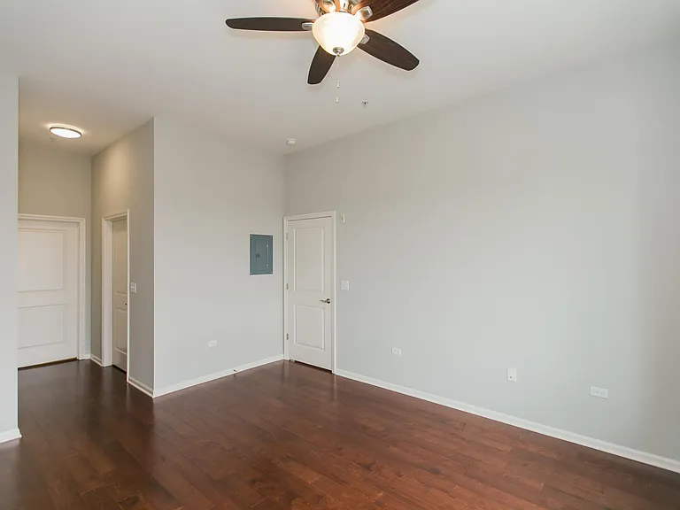 850 Village Center Dr #U420 — Photo 7