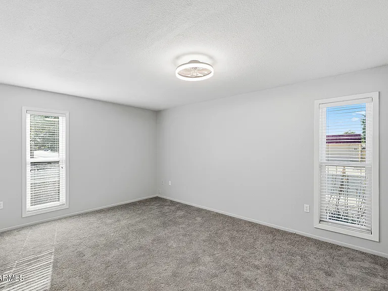 16817 N Meadow Park Dr — Photo 5