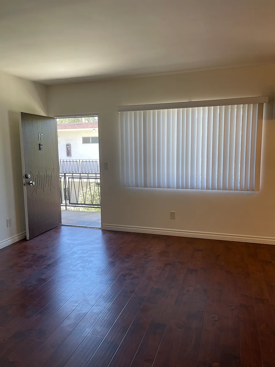 Entrance into unit - 777 E Villa St
