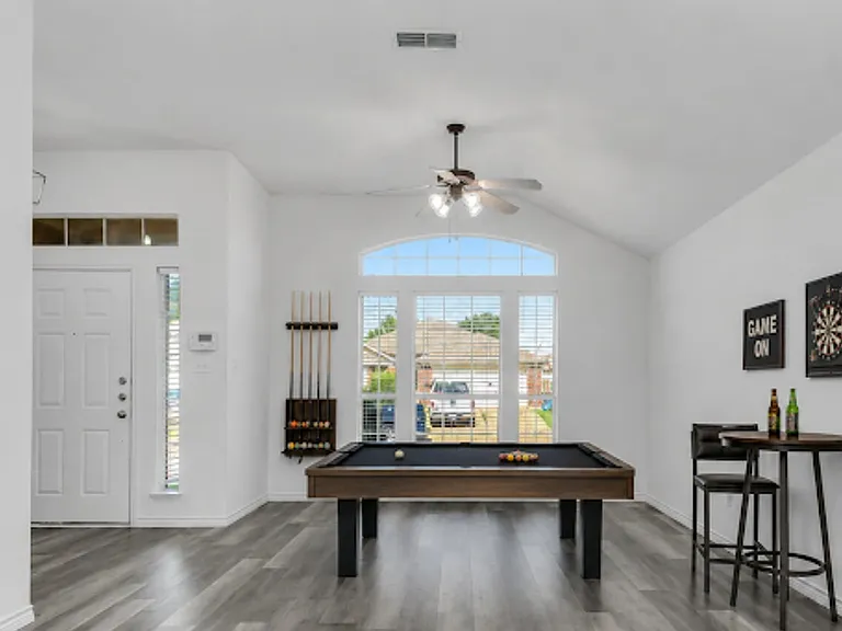 7321 Grass Valley Trl — Photo 5