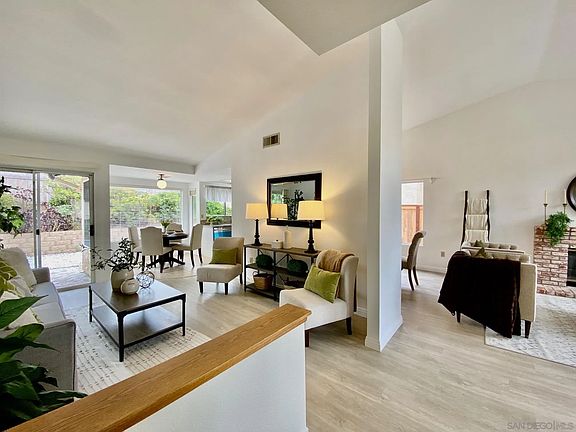 4th image of 8923 Polanco St
