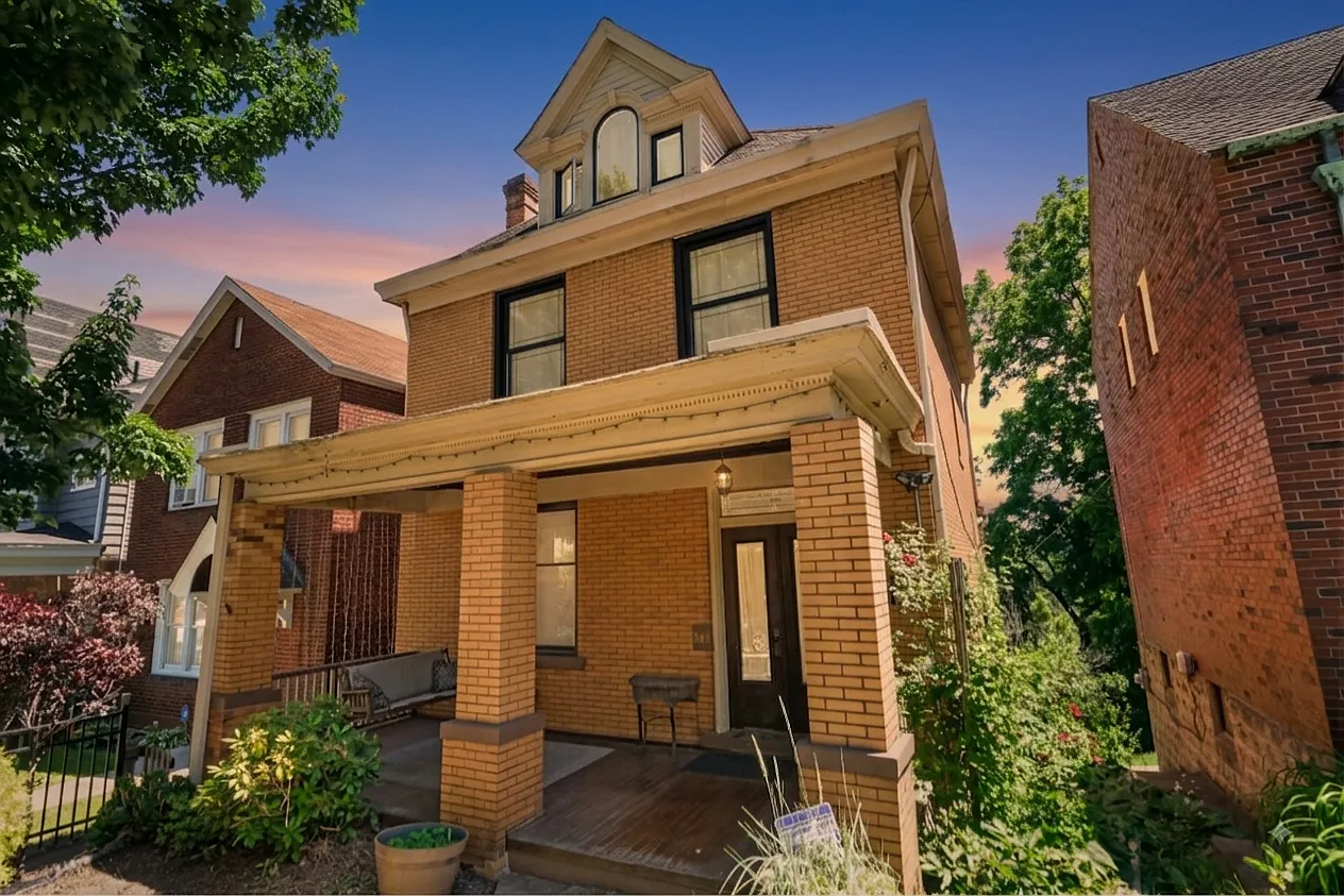 3 bed, 1862 sqft, $1,900 — Photo 1