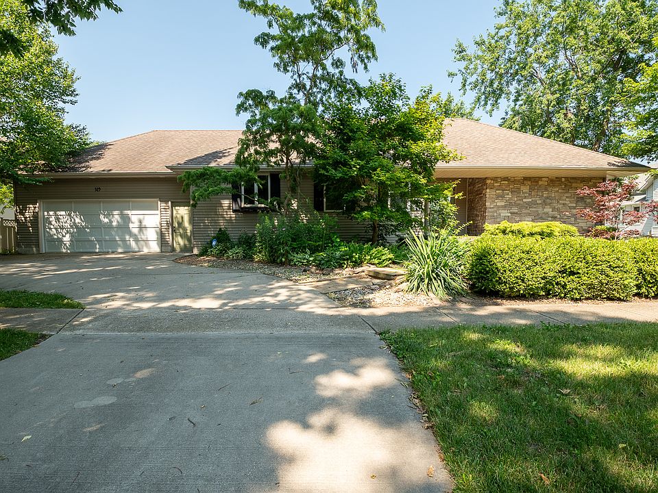 319 N Wood St, Gibson City, IL 60936 Zillow