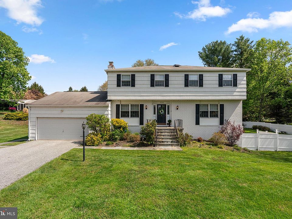 1st image of 5008 Lake Cir W