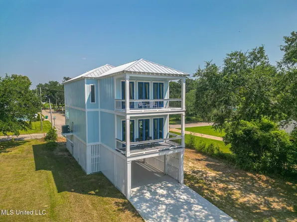 4521 Finley St, Gulfport, MS 39501