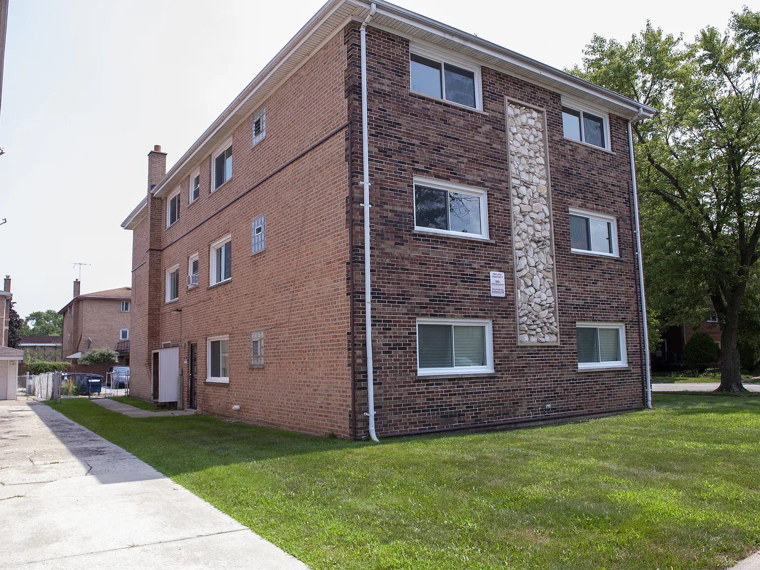 Oglesby - 3E — Photo 3