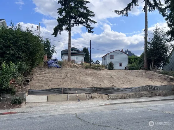 1621 4th Street, Bremerton, WA 98337