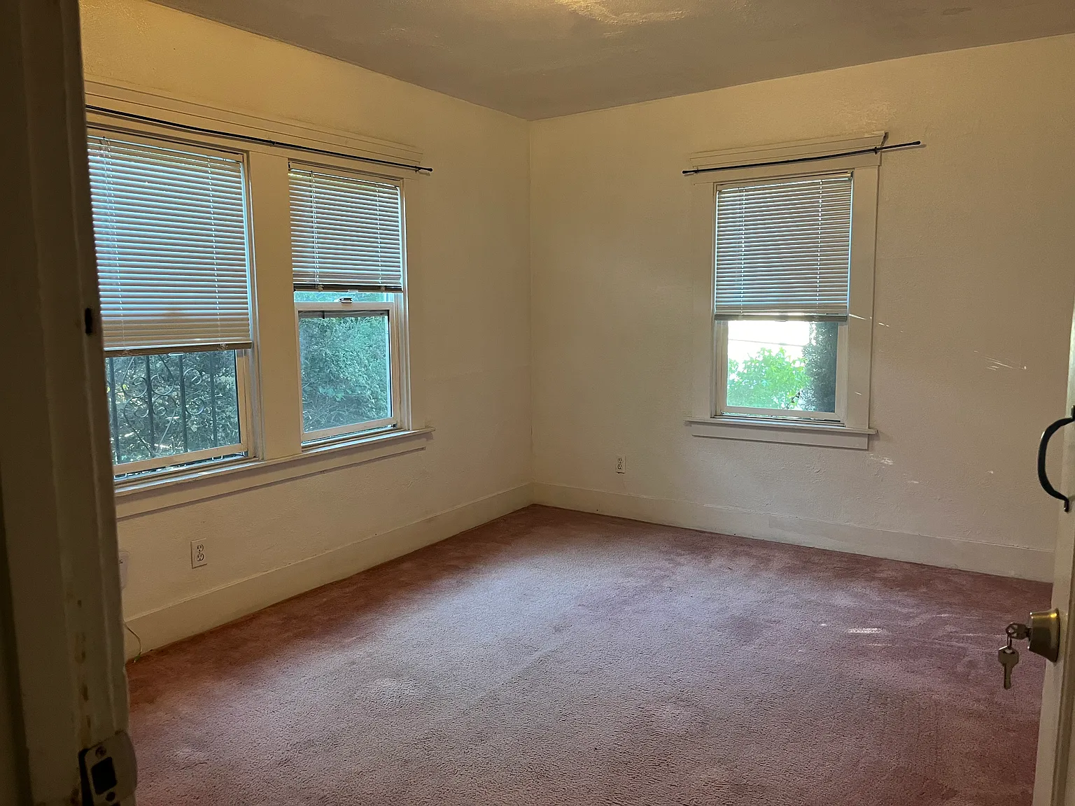 3 bed, 2458 sqft, $790 — Photo 4