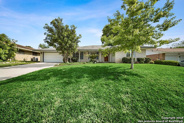 1st image of 211 De Soto Dr