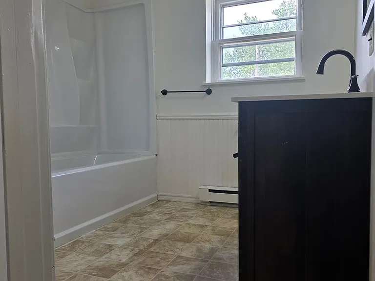 150 McCauley Ave — Photo 8