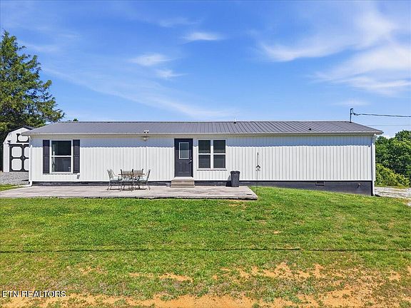 4th image of 1509 Hollow Springs Rd