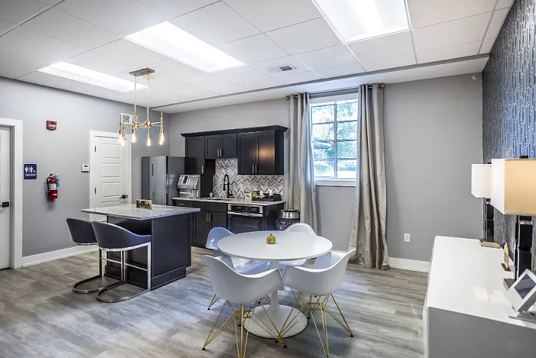 Kimbrough Tower Apartments — Photo 10