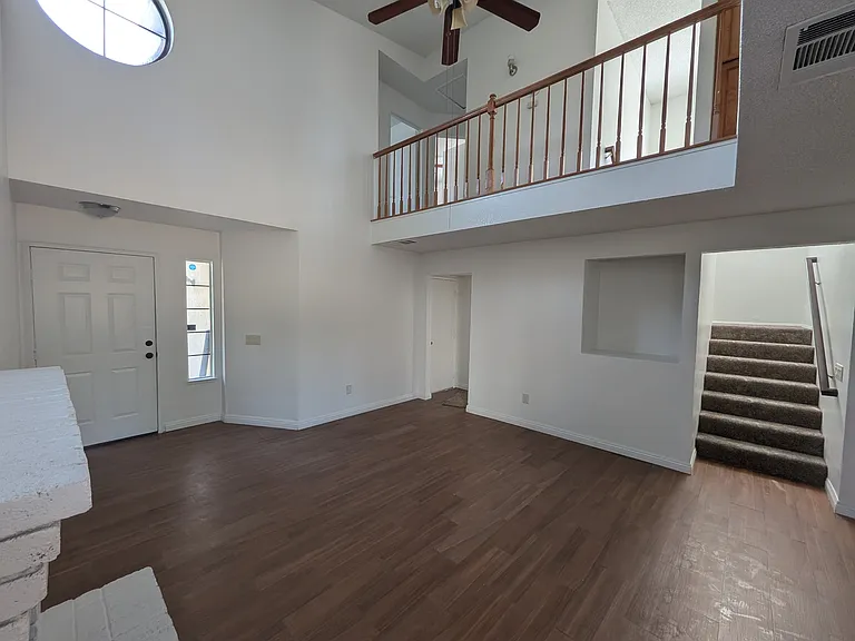 1008 Mable Ave — Photo 6