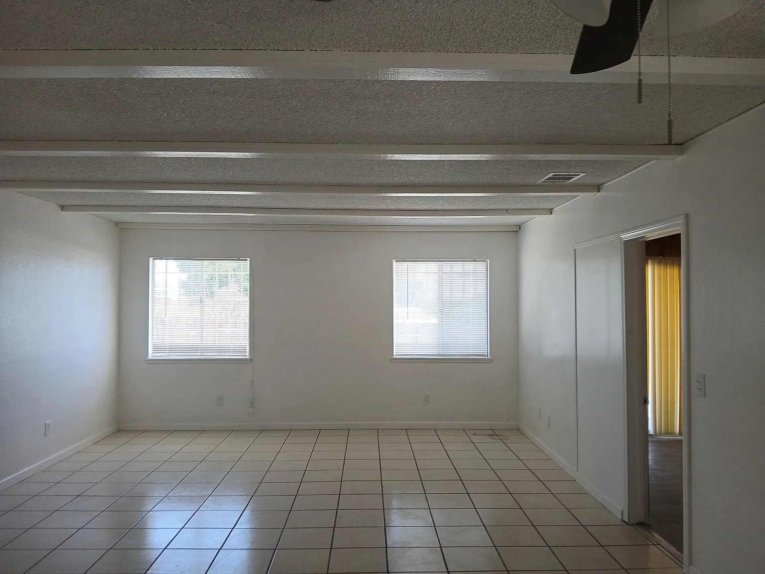 3 bed, 1250 sqft, $2,000 — Photo 4