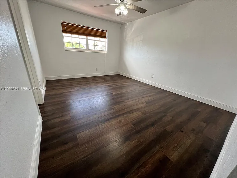 1820 W 72nd Pl — Photo 21