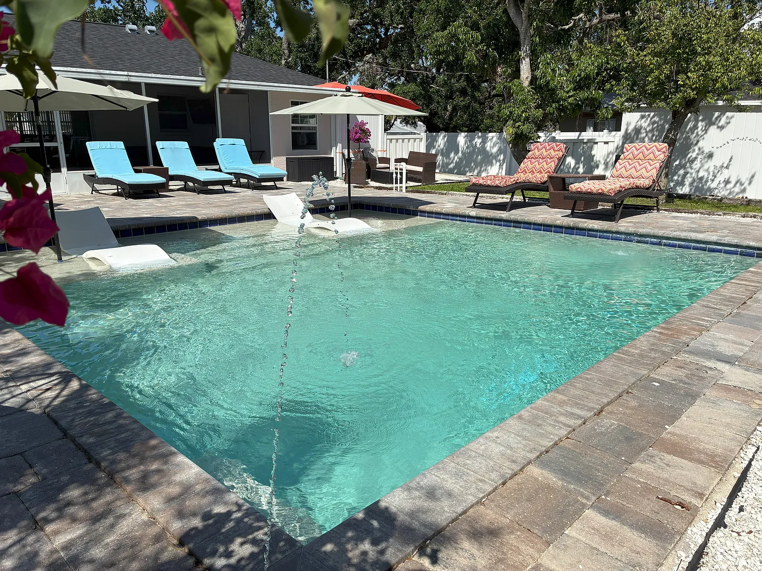 3 bed, 1605 sqft, $3,900 — Photo 3