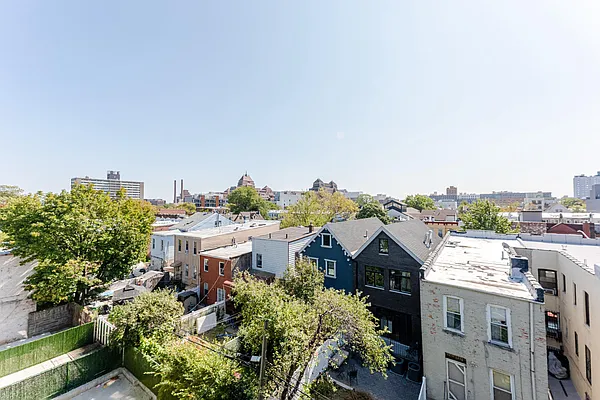 Rented by Brooklyn Group | media 10