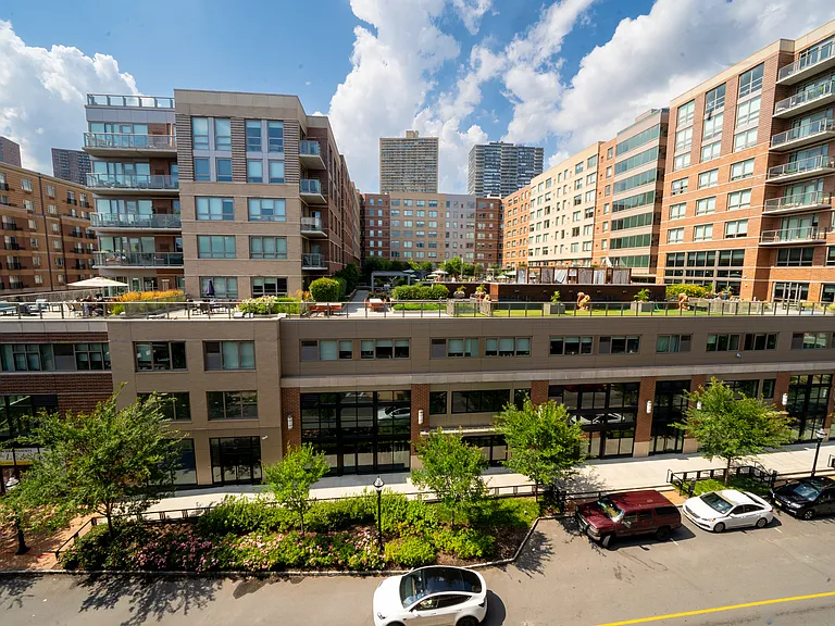20 Avenue At Port Imperial #418 — Photo 14