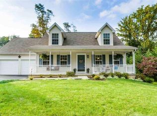 1874 Pin Oak Dr, Spring Grove, PA 17362