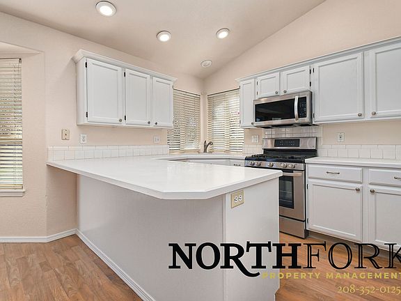 5th image of 1785 N Trail Creek Way