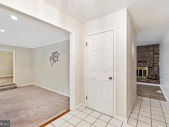 2nd image of 6 Timber Run Ct