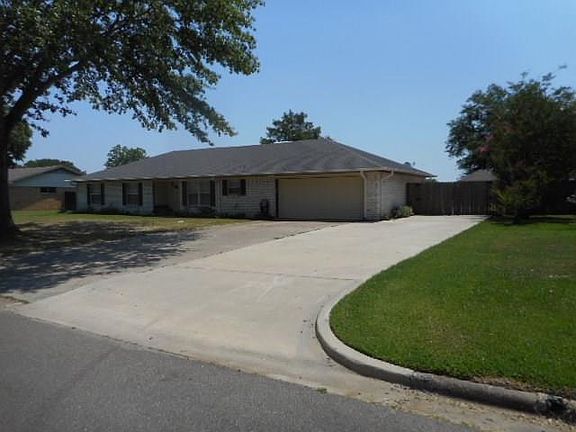 3rd image of 115 Jill Ln